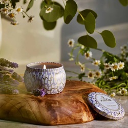 Duftlys - Mountain Lavender & Chamomile 113g, 25t ikke relevant - Voluspa