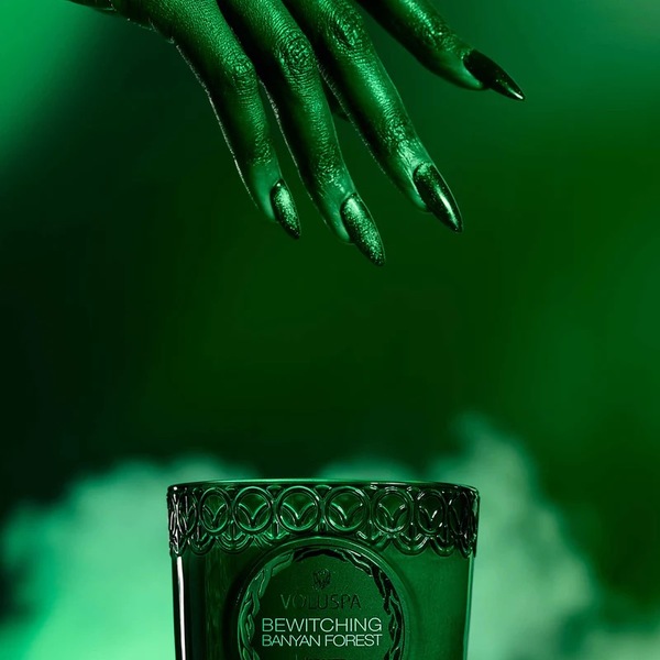 Duftlys - Bewitching Banyan Forest 241g, 60t ikke relevant - Voluspa