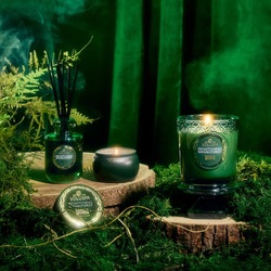 Duftlys - Bewitching Banyan Forest 241g, 60t ikke relevant - Voluspa
